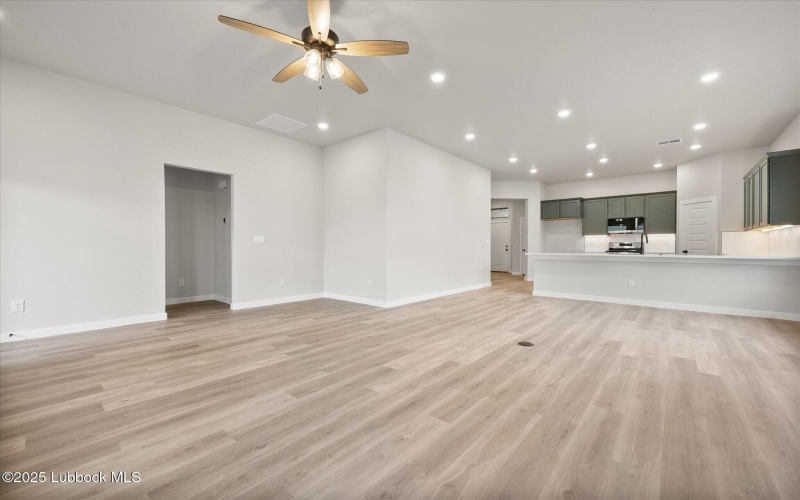 6813 54th Street, Lubbock, TX 79407, 3 Bedrooms Bedrooms, ,2 BathroomsBathrooms,Residential,For Sale,6813 54th Street,202555059