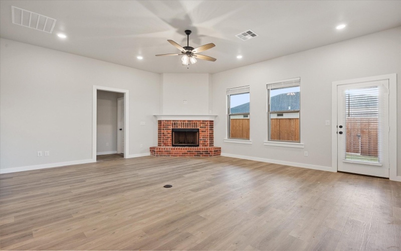 10602 Beaufort Avenue, Lubbock, TX 79424, 4 Habitaciones Habitaciones , ,3 BañosBaños,Residential,En Venta,10602 Beaufort Avenue,202555060