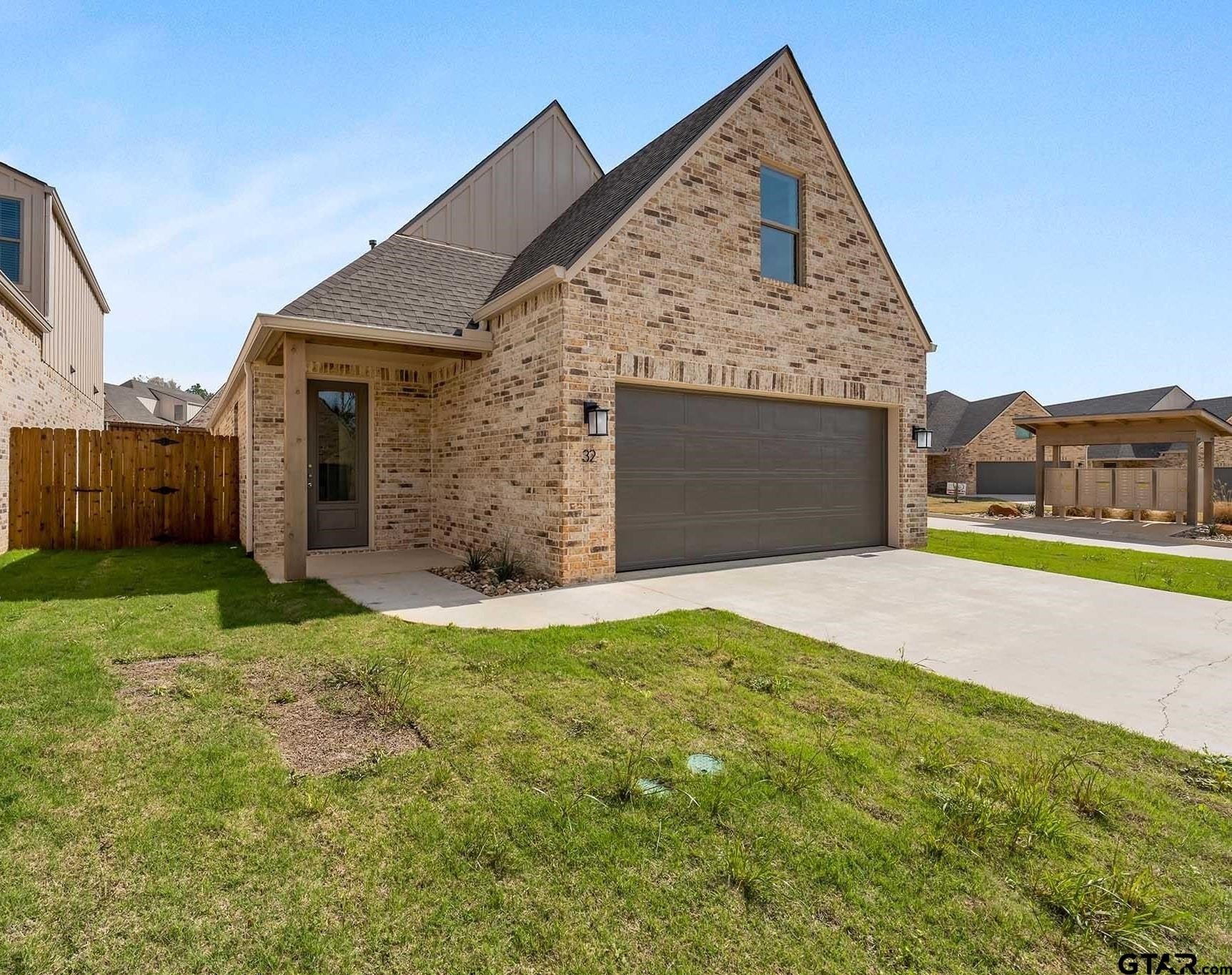4344 MacNab Dr #30, Tyler, TX 75707, 4 Bedrooms Bedrooms, ,2 BathroomsBathrooms,Residential,For Sale,4344 MacNab Dr #30,25007787