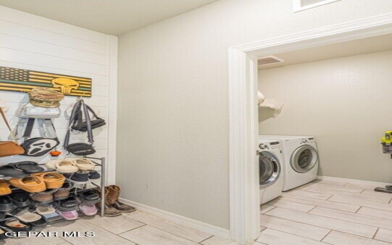 11102 BLAZING STAR Place, El Paso, TX 79934, 4 Habitaciones Habitaciones , ,3 BañosBaños,Residential,En Venta,11102 BLAZING STAR Place,923005
