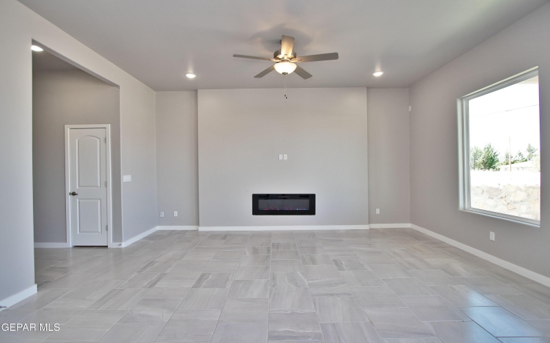5909 Ruidoso Downs Street, El Paso, TX 79932, 4 Bedrooms Bedrooms, ,3 BathroomsBathrooms,Residential,For Sale,5909 Ruidoso Downs Street,923022
