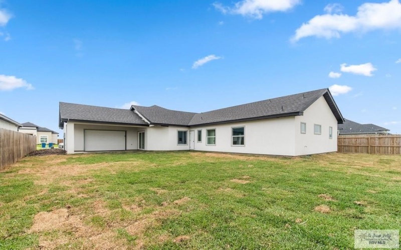 6221 KING PALM LOOP, BROWNSVILLE, TX 78526, 4 Habitaciones Habitaciones , ,3 BañosBaños,Residential,En Venta,6221 KING PALM LOOP,29765437