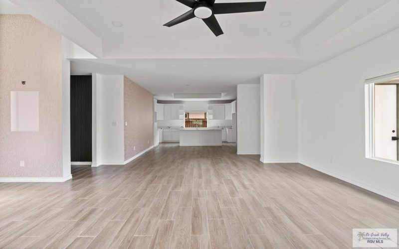 6221 KING PALM LOOP, BROWNSVILLE, TX 78526, 4 Habitaciones Habitaciones , ,3 BañosBaños,Residential,En Venta,6221 KING PALM LOOP,29765437