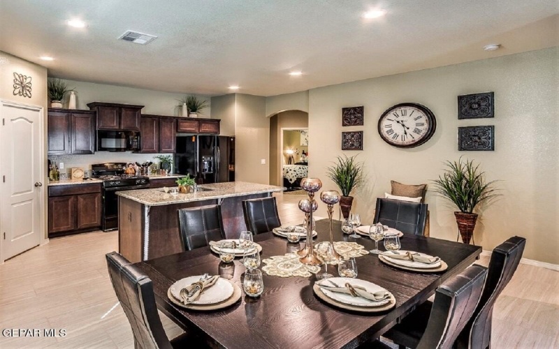 12881 Star Gaze Avenue, El Paso, TX 79928, 3 Bedrooms Bedrooms, ,1 BathroomBathrooms,Residential,For Sale,12881 Star Gaze Avenue,923097