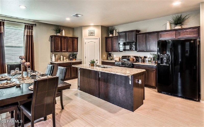 12881 Star Gaze Avenue, El Paso, TX 79928, 3 Bedrooms Bedrooms, ,1 BathroomBathrooms,Residential,For Sale,12881 Star Gaze Avenue,923097