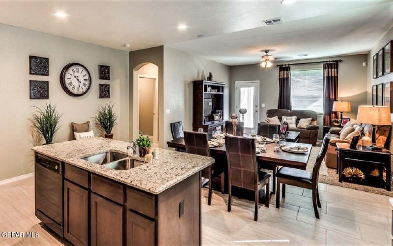 12881 Star Gaze Avenue, El Paso, TX 79928, 3 Bedrooms Bedrooms, ,1 BathroomBathrooms,Residential,For Sale,12881 Star Gaze Avenue,923097
