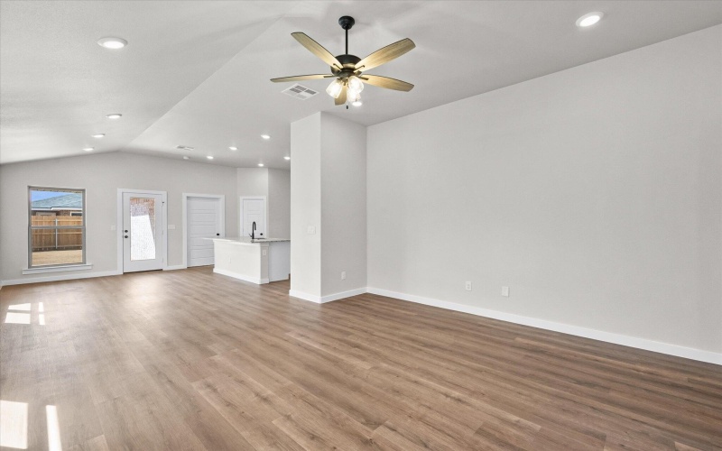 8329 22nd Street, Lubbock, TX 79407, 4 Habitaciones Habitaciones , ,2 BañosBaños,Residential,En Venta,8329 22nd Street,202555206