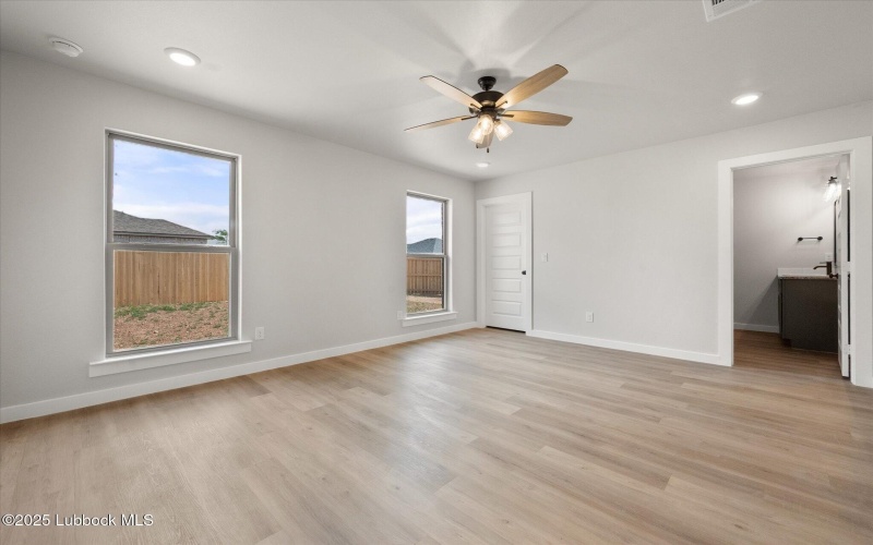 2217 134th Street, Lubbock, TX 79423, 3 Habitaciones Habitaciones , ,2 BañosBaños,Residential,En Venta,2217 134th Street,202555107