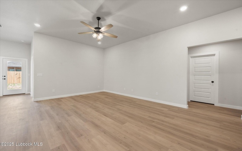 2217 134th Street, Lubbock, TX 79423, 3 Habitaciones Habitaciones , ,2 BañosBaños,Residential,En Venta,2217 134th Street,202555107