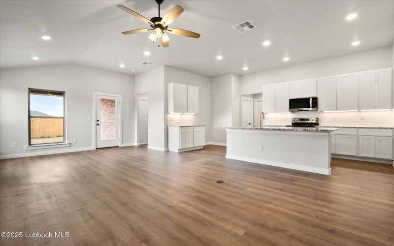 2218 134th Street, Lubbock, TX 79423, 4 Bedrooms Bedrooms, ,2 BathroomsBathrooms,Residential,For Sale,2218 134th Street,202555110