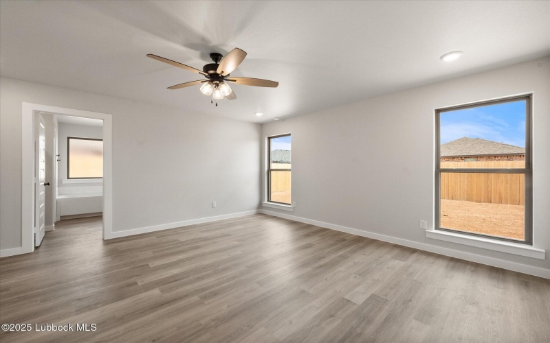 2211 134th Street, Lubbock, TX 79423, 3 Habitaciones Habitaciones , ,2 BañosBaños,Residential,En Venta,2211 134th Street,202555112