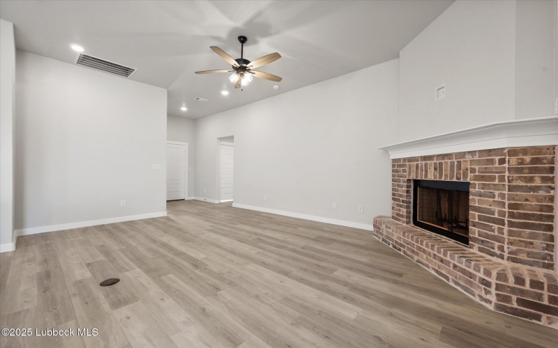 2211 134th Street, Lubbock, TX 79423, 3 Habitaciones Habitaciones , ,2 BañosBaños,Residential,En Venta,2211 134th Street,202555112