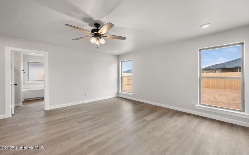 2203 134th Street, Lubbock, TX 79423, 3 Habitaciones Habitaciones , ,2 BañosBaños,Residential,En Venta,2203 134th Street,202555115