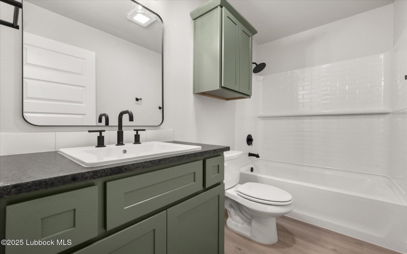 2203 134th Street, Lubbock, TX 79423, 3 Habitaciones Habitaciones , ,2 BañosBaños,Residential,En Venta,2203 134th Street,202555115