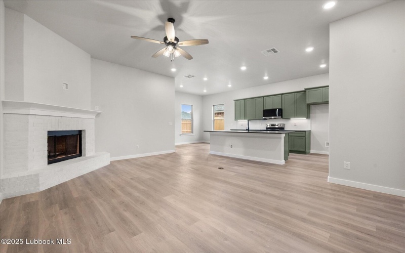 2203 134th Street, Lubbock, TX 79423, 3 Habitaciones Habitaciones , ,2 BañosBaños,Residential,En Venta,2203 134th Street,202555115