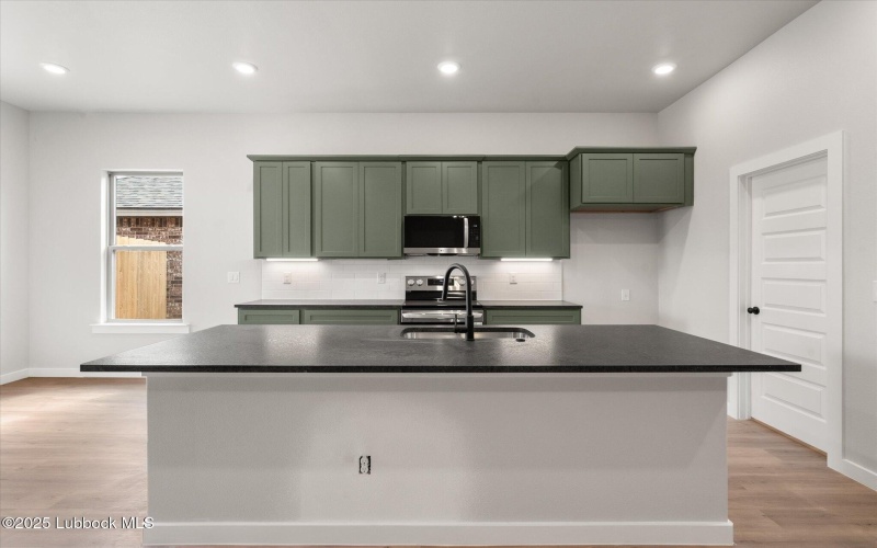 2203 134th Street, Lubbock, TX 79423, 3 Habitaciones Habitaciones , ,2 BañosBaños,Residential,En Venta,2203 134th Street,202555115