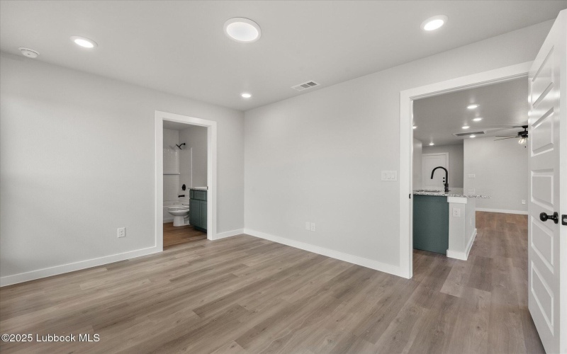 14407 Paris Avenue, Lubbock, TX 79423, 3 Habitaciones Habitaciones , ,2 BañosBaños,Residential,En Venta,14407 Paris Avenue,202555116