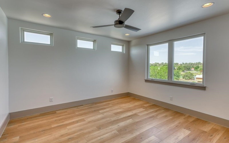 208 E Lakeshore Drive, Sunrise Beach, TX 78643-0000, 4 Habitaciones Habitaciones , ,5 BañosBaños,Residential,En Venta,208 E Lakeshore Drive,173512