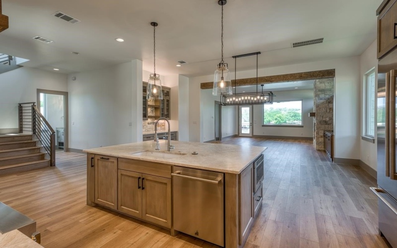 208 E Lakeshore Drive, Sunrise Beach, TX 78643-0000, 4 Habitaciones Habitaciones , ,5 BañosBaños,Residential,En Venta,208 E Lakeshore Drive,173512