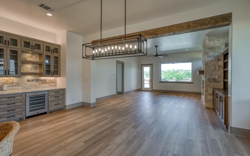 208 E Lakeshore Drive, Sunrise Beach, TX 78643-0000, 4 Habitaciones Habitaciones , ,5 BañosBaños,Residential,En Venta,208 E Lakeshore Drive,173512