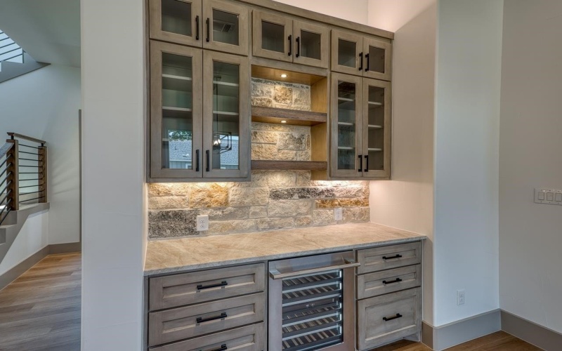 208 E Lakeshore Drive, Sunrise Beach, TX 78643-0000, 4 Habitaciones Habitaciones , ,5 BañosBaños,Residential,En Venta,208 E Lakeshore Drive,173512