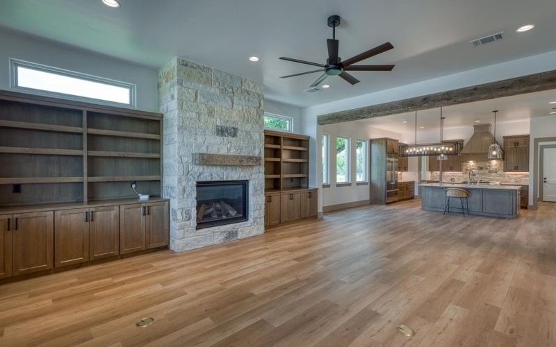208 E Lakeshore Drive, Sunrise Beach, TX 78643-0000, 4 Habitaciones Habitaciones , ,5 BañosBaños,Residential,En Venta,208 E Lakeshore Drive,173512