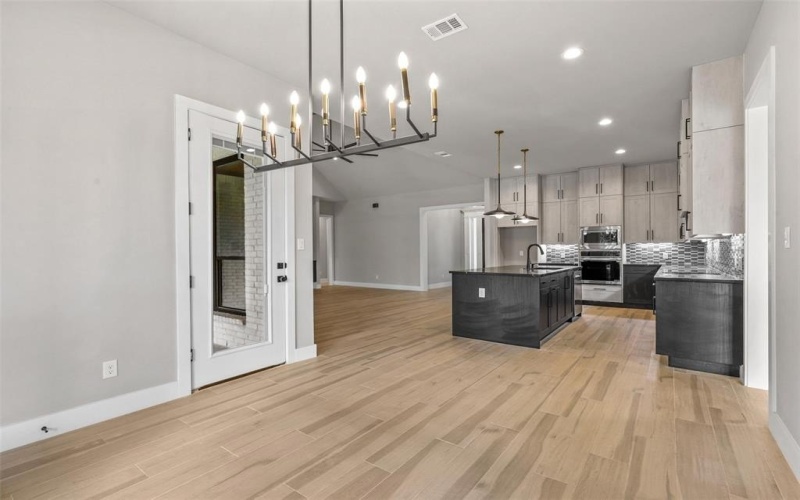 1064 Glenoaks Drive, Weatherford, TX 76088, 5 Bedrooms Bedrooms, ,3 BathroomsBathrooms,Residential,For Sale,1064 Glenoaks Drive,20860024