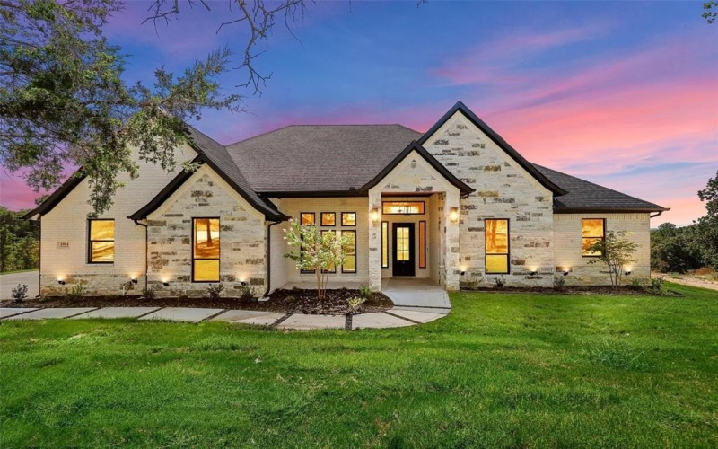 1064 Glenoaks Drive, Weatherford, TX 76088, 5 Bedrooms Bedrooms, ,3 BathroomsBathrooms,Residential,For Sale,1064 Glenoaks Drive,20860024