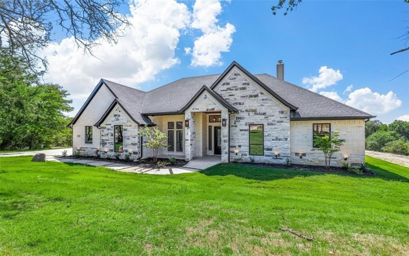1064 Glenoaks Drive, Weatherford, TX 76088, 5 Bedrooms Bedrooms, ,3 BathroomsBathrooms,Residential,For Sale,1064 Glenoaks Drive,20860024