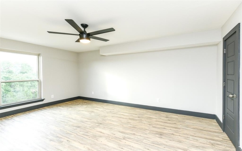 8600 Lakeview Drive, Cleburne, TX 76033, 4 Bedrooms Bedrooms, ,3 BathroomsBathrooms,Residential,For Sale,8600 Lakeview Drive,20943978