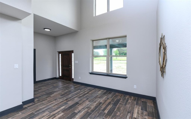 8600 Lakeview Drive, Cleburne, TX 76033, 4 Bedrooms Bedrooms, ,3 BathroomsBathrooms,Residential,For Sale,8600 Lakeview Drive,20943978
