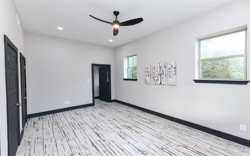 8600 Lakeview Drive, Cleburne, TX 76033, 4 Bedrooms Bedrooms, ,3 BathroomsBathrooms,Residential,For Sale,8600 Lakeview Drive,20943978