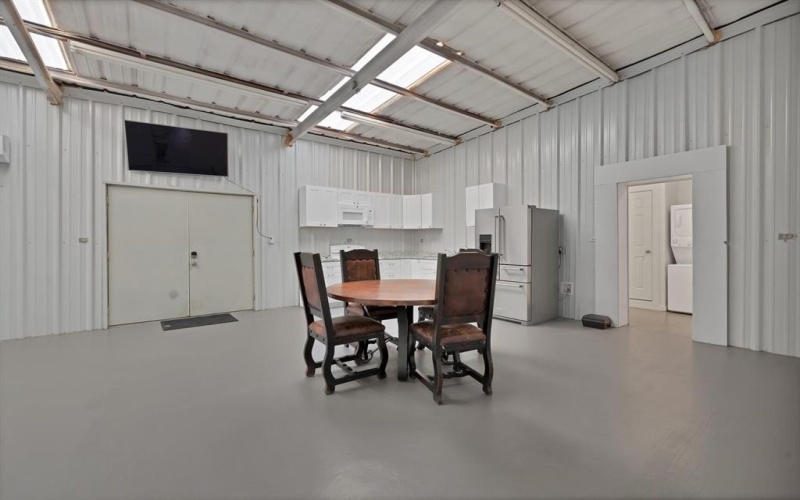 2113 Dicey Road, Weatherford, TX 76085, 4 Bedrooms Bedrooms, ,5 BathroomsBathrooms,Residential,For Sale,2113 Dicey Road,20939598