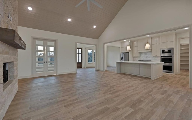 2113 Dicey Road, Weatherford, TX 76085, 4 Bedrooms Bedrooms, ,5 BathroomsBathrooms,Residential,For Sale,2113 Dicey Road,20939598