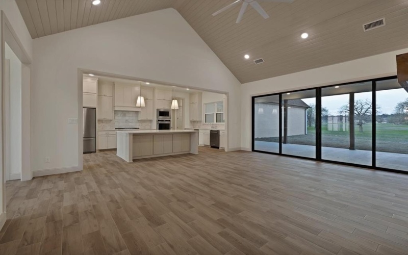 2113 Dicey Road, Weatherford, TX 76085, 4 Bedrooms Bedrooms, ,5 BathroomsBathrooms,Residential,For Sale,2113 Dicey Road,20939598
