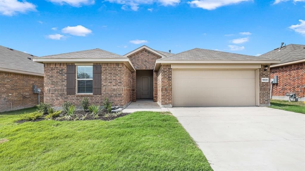 445 LUBBOCK Drive, Azle, TX 76020, 4 Bedrooms Bedrooms, ,2 BathroomsBathrooms,Residential,For Sale,445 LUBBOCK Drive,20942766