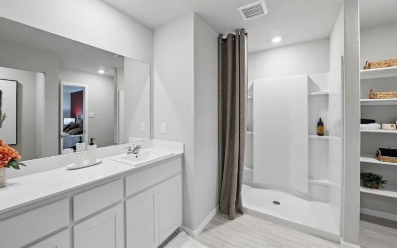 405 LUBBOCK Drive, Azle, TX 76020, 4 Bedrooms Bedrooms, ,2 BathroomsBathrooms,Residential,For Sale,405 LUBBOCK Drive,20942908