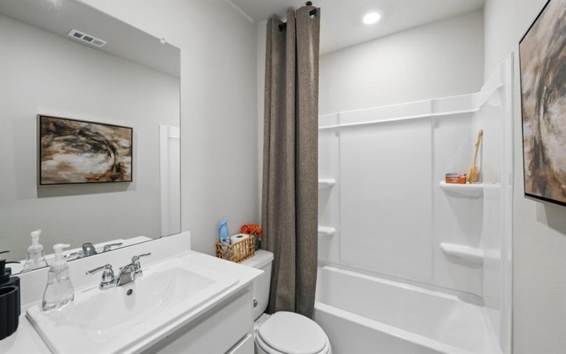 405 LUBBOCK Drive, Azle, TX 76020, 4 Bedrooms Bedrooms, ,2 BathroomsBathrooms,Residential,For Sale,405 LUBBOCK Drive,20942908