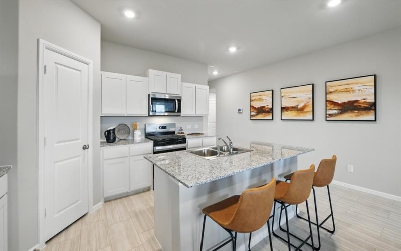 405 LUBBOCK Drive, Azle, TX 76020, 4 Bedrooms Bedrooms, ,2 BathroomsBathrooms,Residential,For Sale,405 LUBBOCK Drive,20942908