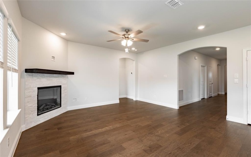 133 Old Glory Lane, Forney, TX 75126, 4 Bedrooms Bedrooms, ,2 BathroomsBathrooms,Residential Lease,For Rent,133 Old Glory Lane,20943408