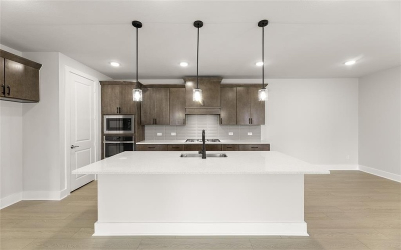 1517 Roundup, Argyle, TX 76226, 3 Bedrooms Bedrooms, ,2 BathroomsBathrooms,Residential,For Sale,1517 Roundup,20943686