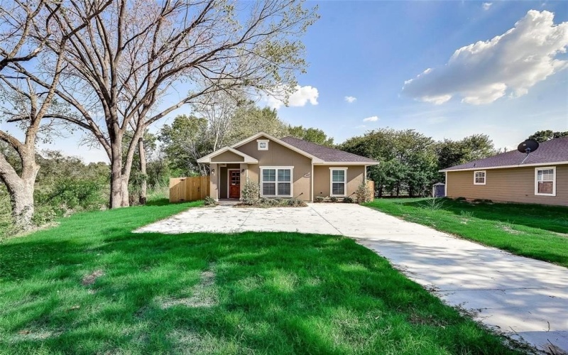 1605 W 13th Avenue, Corsicana, TX 75110, 4 Bedrooms Bedrooms, ,2 BathroomsBathrooms,Residential Lease,For Rent,1605 W 13th Avenue,20943856