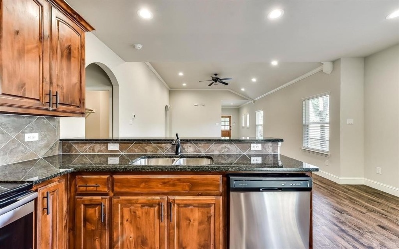 1605 W 13th Avenue, Corsicana, TX 75110, 4 Bedrooms Bedrooms, ,2 BathroomsBathrooms,Residential Lease,For Rent,1605 W 13th Avenue,20943856