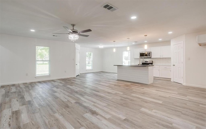 114 Kentucky, Walnut Springs, TX 76690, 4 Bedrooms Bedrooms, ,2 BathroomsBathrooms,Residential,For Sale,114 Kentucky,20938751