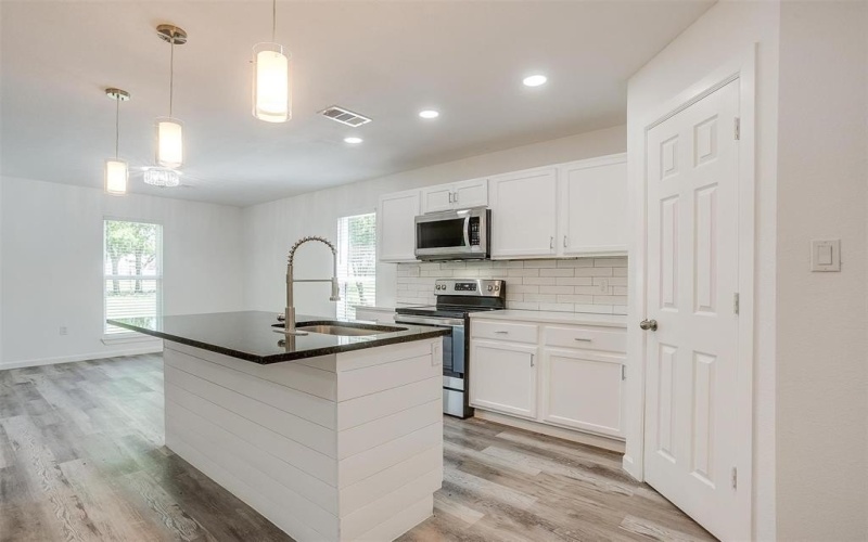 114 Kentucky, Walnut Springs, TX 76690, 4 Bedrooms Bedrooms, ,2 BathroomsBathrooms,Residential,For Sale,114 Kentucky,20938751