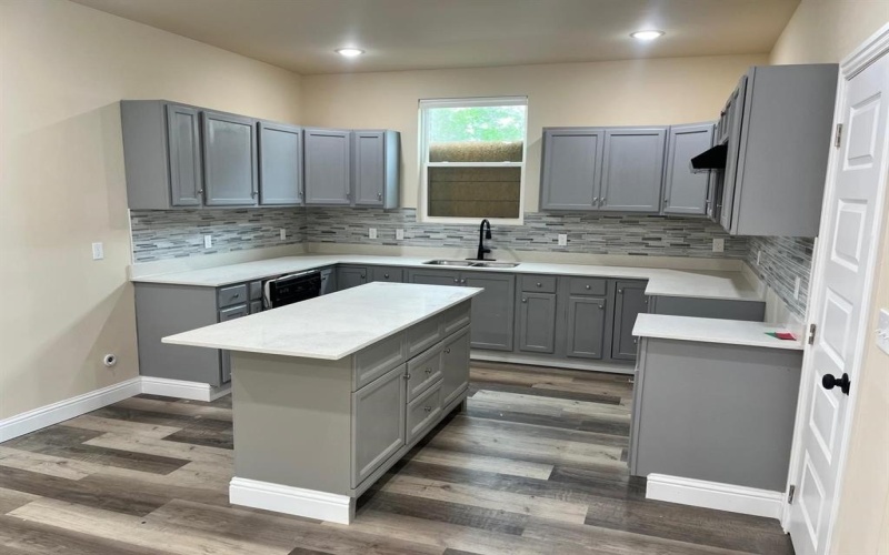 4507 Frank Street, Dallas, TX 75210, 4 Bedrooms Bedrooms, ,3 BathroomsBathrooms,Residential Lease,For Rent,4507 Frank Street,20943261