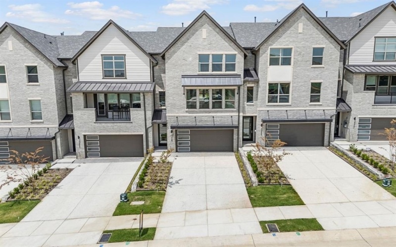 1349 Linkside Drive, Irving, TX 75038, 2 Bedrooms Bedrooms, ,2 BathroomsBathrooms,Residential,For Sale,1349 Linkside Drive,20943438