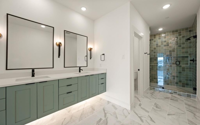 1349 Linkside Drive, Irving, TX 75038, 2 Bedrooms Bedrooms, ,2 BathroomsBathrooms,Residential,For Sale,1349 Linkside Drive,20943438