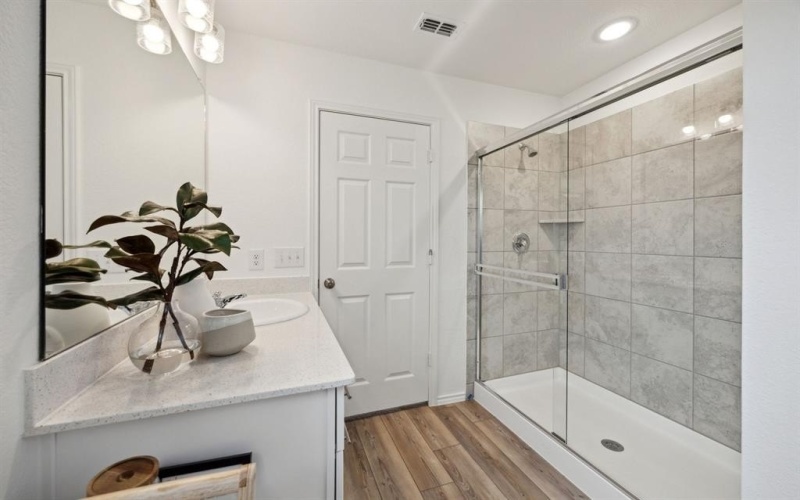 2048 Pleasant Knoll Circle, Forney, TX 75126, 3 Bedrooms Bedrooms, ,2 BathroomsBathrooms,Residential,For Sale,2048 Pleasant Knoll Circle,20943656
