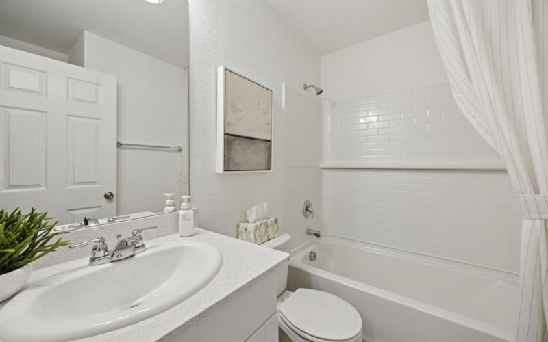 2048 Pleasant Knoll Circle, Forney, TX 75126, 3 Bedrooms Bedrooms, ,2 BathroomsBathrooms,Residential,For Sale,2048 Pleasant Knoll Circle,20943656